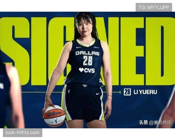 李月汝随手一件外套的价钱把我钱包吓哭 李月汝随手一件外套的价钱把我钱包吓哭